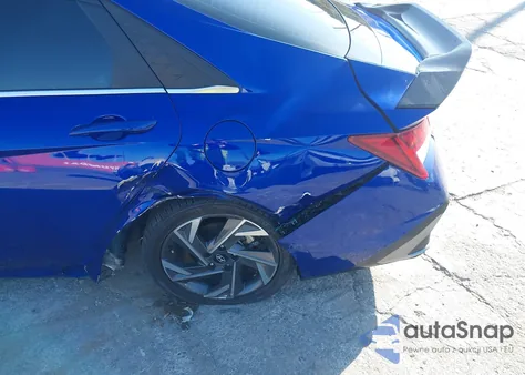 2024 Hyundai Elantra Sel z USA, uszkodzony, nr VIN KMHLS4DG3RU718035